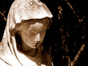 garden_statue_mary