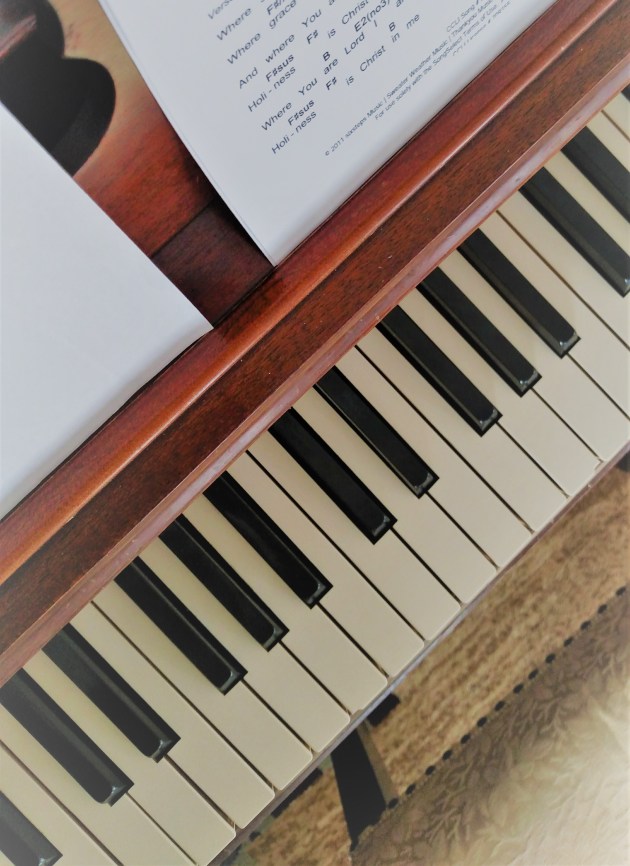 piano keys worship music